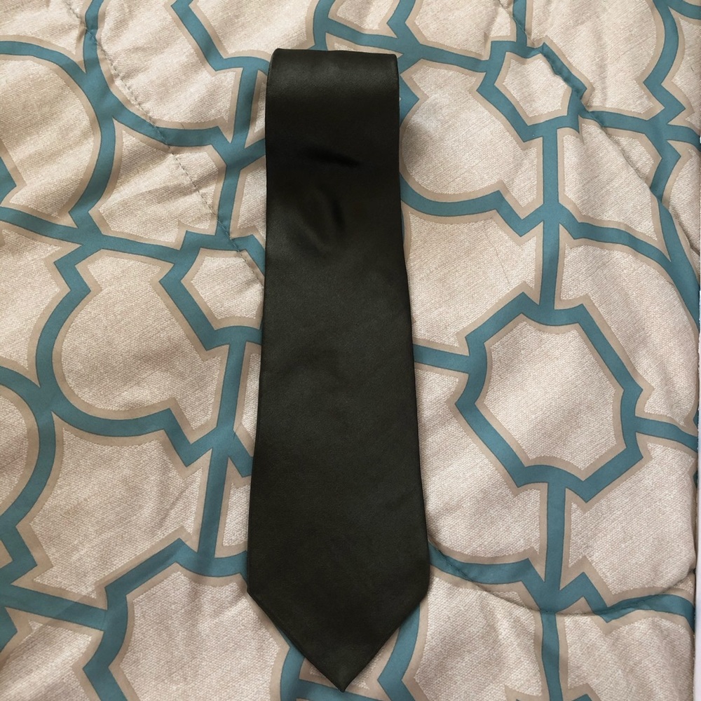 George Machado tie